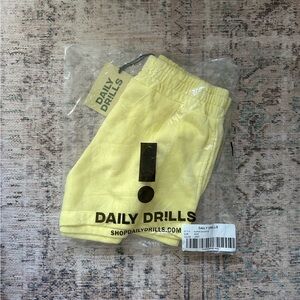 Daily Drills Super Shorts in Lemonade - XS/S